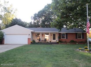 5391 Burgis Ave SE, Kentwood, MI 49508