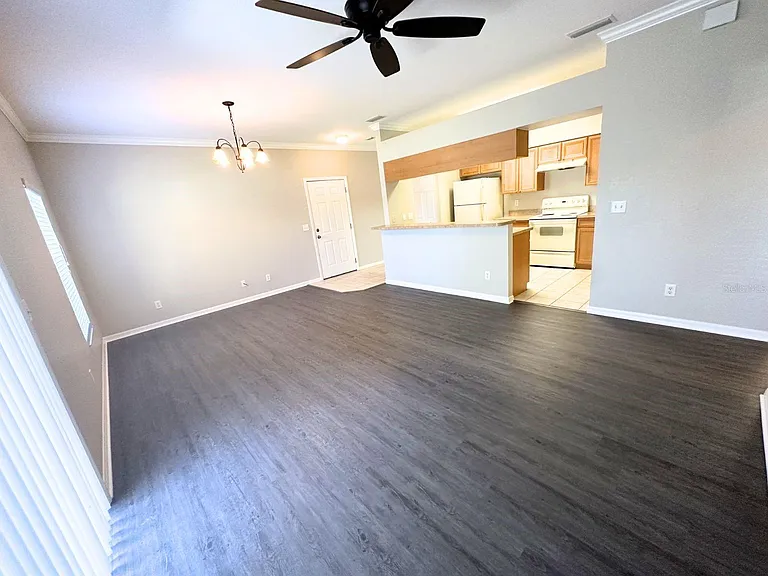 1604 Eagle Pond Dr — Photo 4