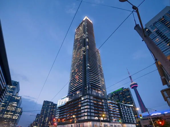 1 Concord Cityplace Way #5212, Toronto, ON M5V 3V4