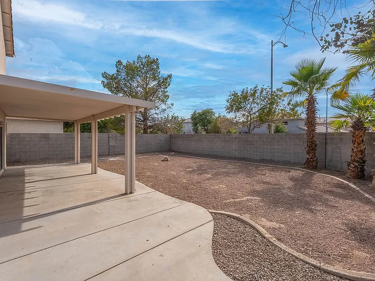 5531 Doubleday St — Photo 44