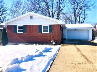 1907 Avenue J, Sterling, IL 61081