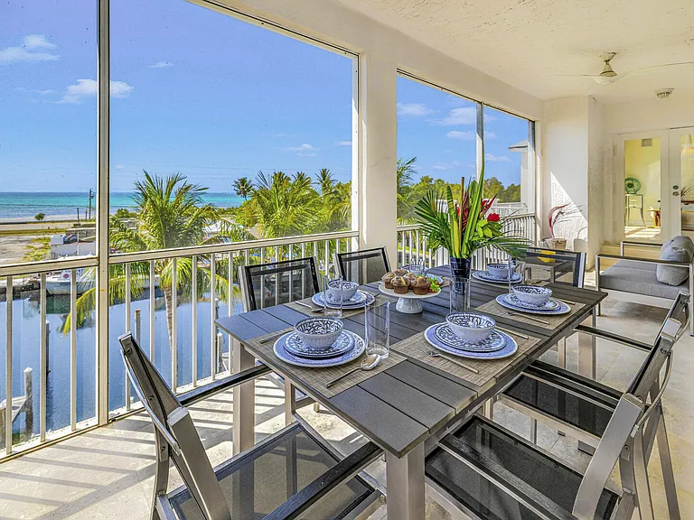 Gulfview Dr — Photo 2