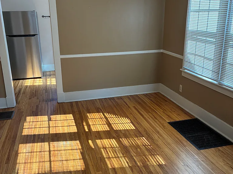 511 Wallace Ave — Photo 7