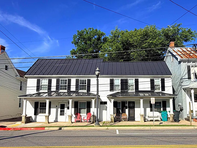 114 N Main St #B — Photo 1