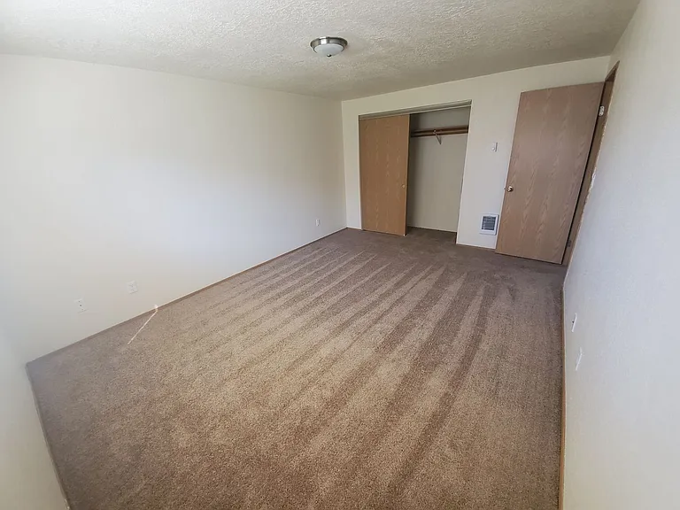 Greenwood Park Apartments — Photo 12
