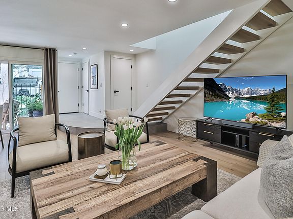 4th image of 3711 Summershore Ln