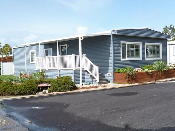3rd image of 11 Sand Dunes Ct