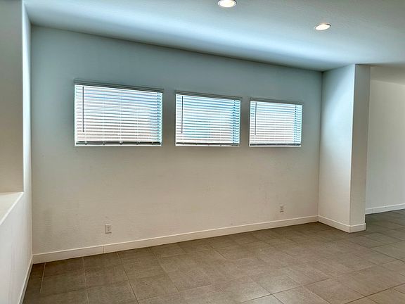 4th image of 321 W Golden Aspen Dr