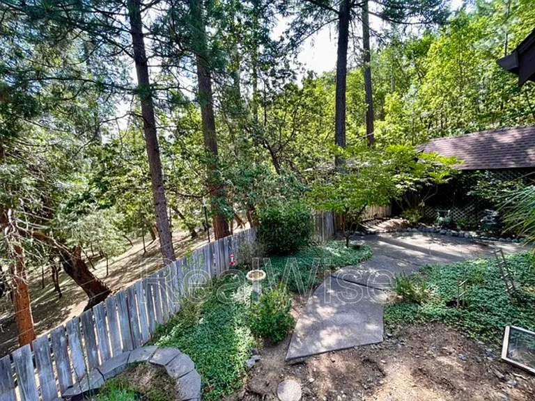 1711 Apache Dr — Photo 37