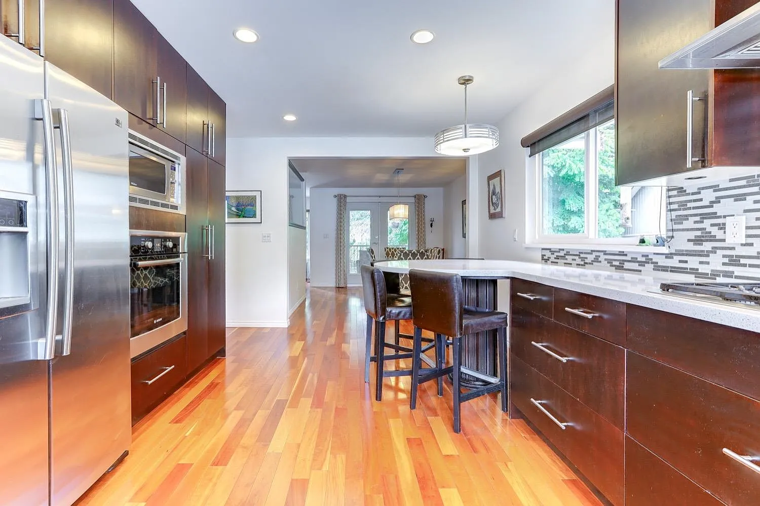 5 bed, 3.5 bath, 3200 sqft, $5,150 — Photo 2