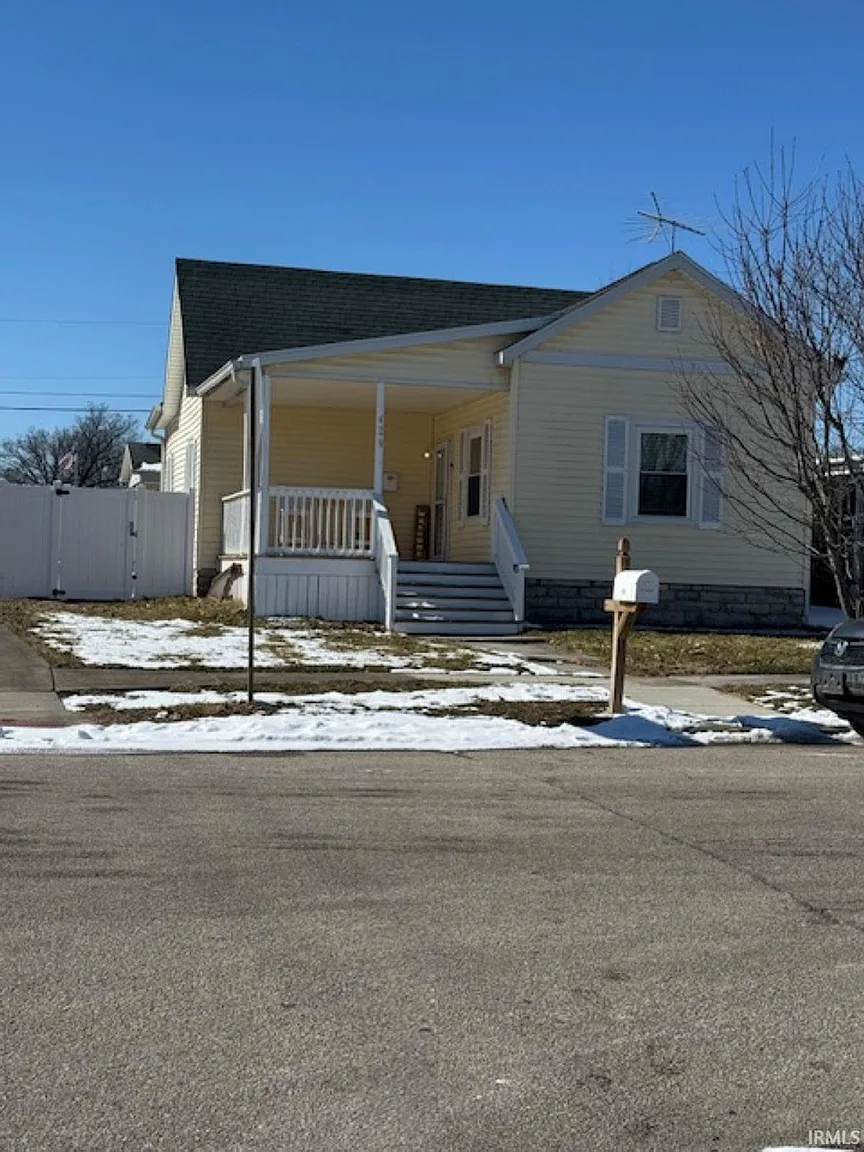 429 S St photo 1