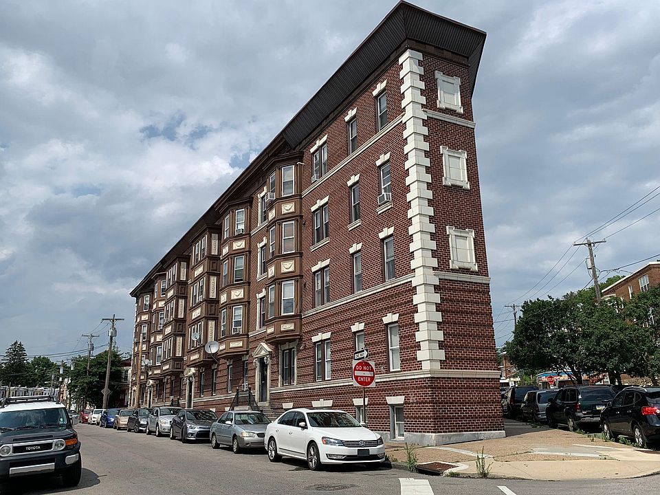 1st image of 533 W King St #B7