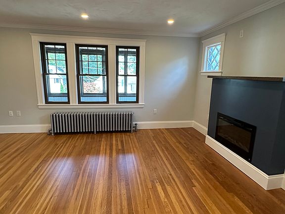 5th image of 162 Vernon St #162