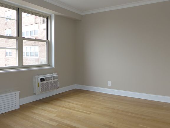 4th image of 310 Greenwich St #310-31D