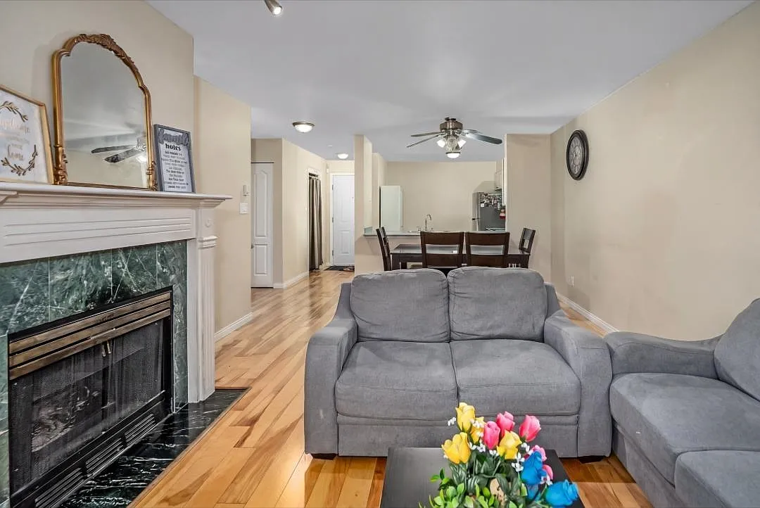 2 bed, 1028 sqft, $2,200 — Photo 4