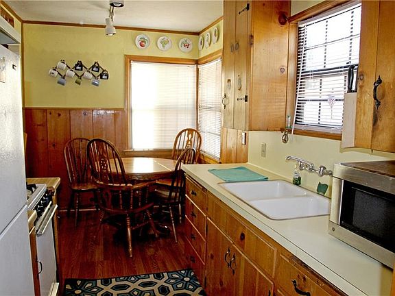4th image of 41132 Carter Ln
