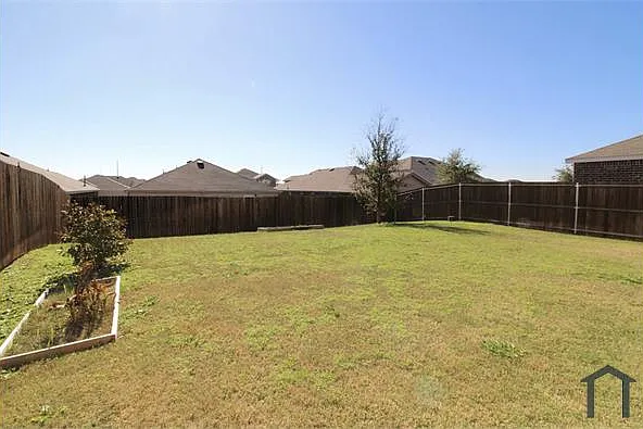 949 Shire Ave — Photo 9