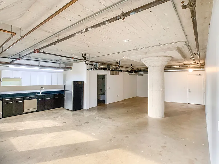 McClintock Warehouse Lofts — Photo 6