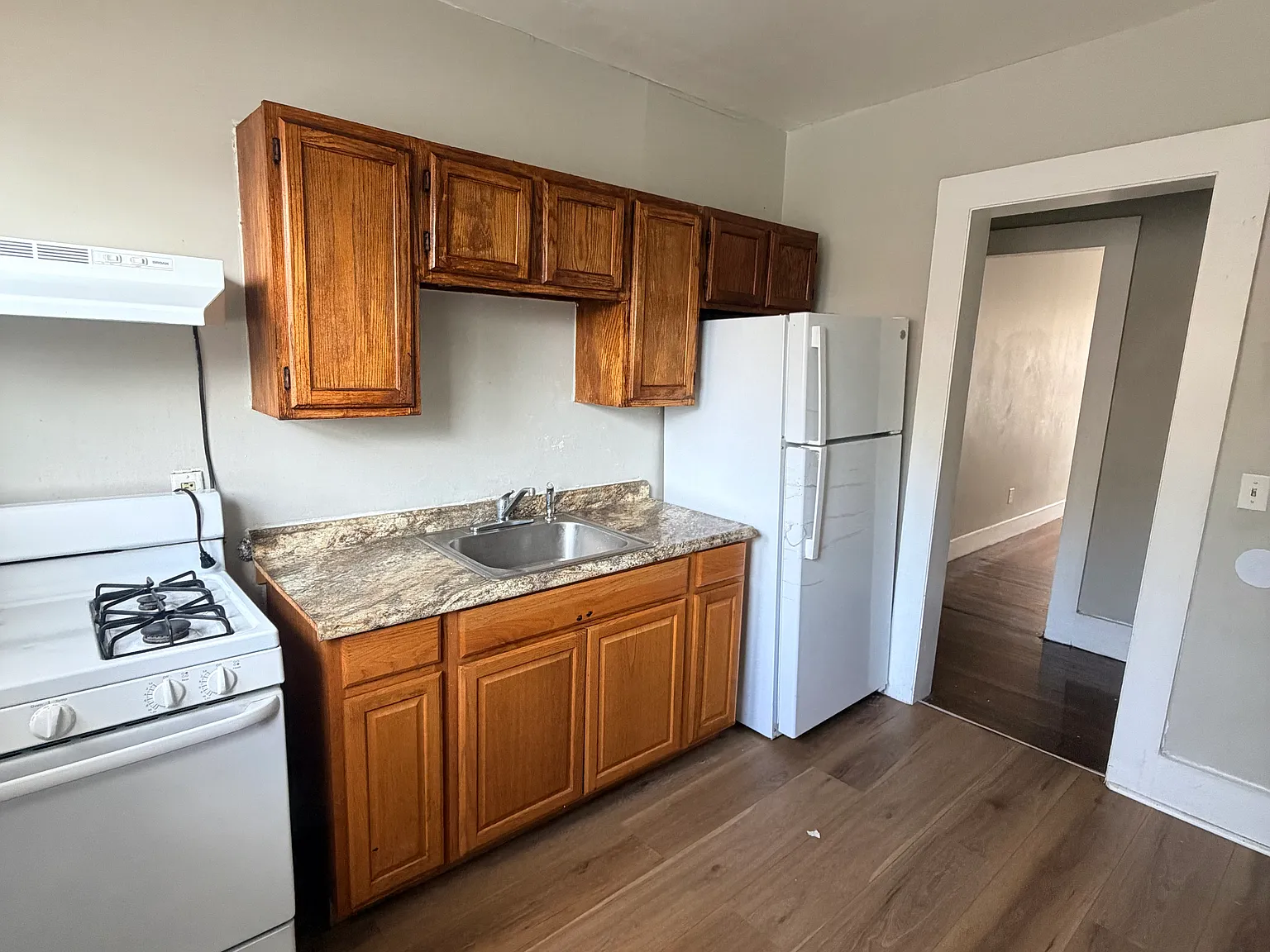 3 bed, $1,575 — Photo 1