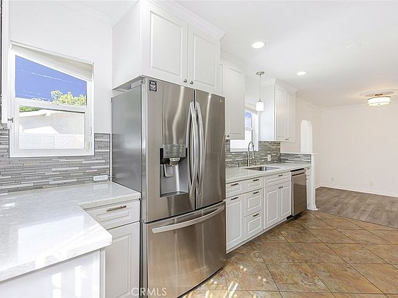 3rd image of 311 N Lomita St #311