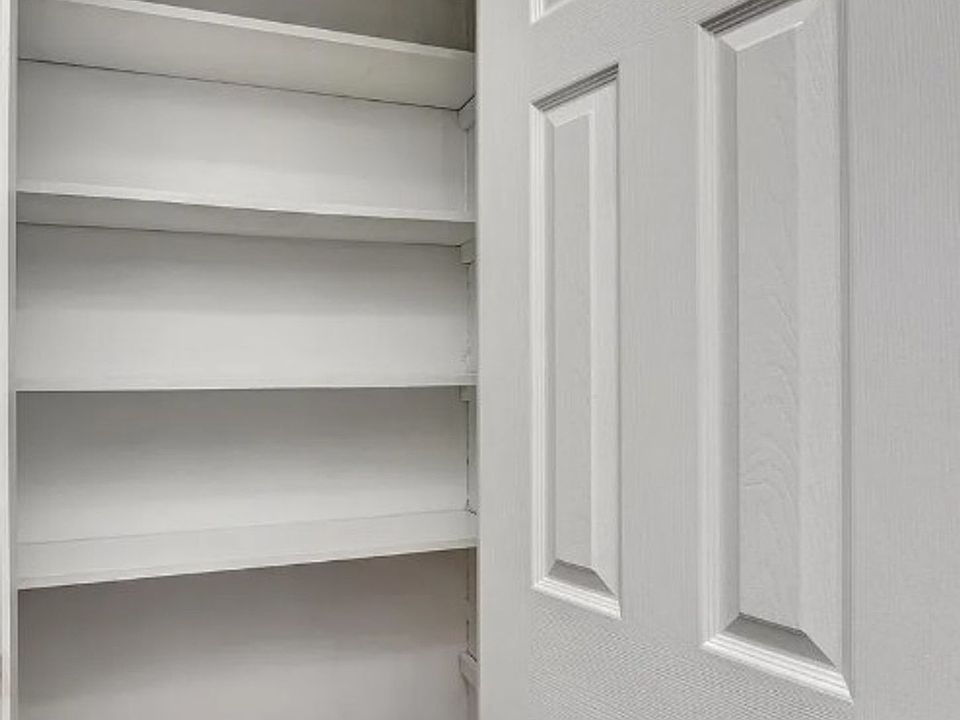 1st image of 250 Main St APT 5