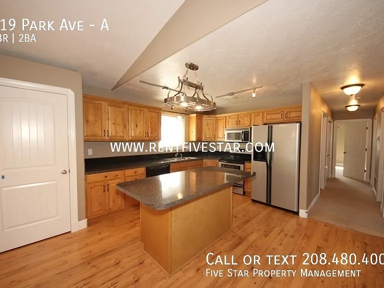 319 Park Ave #A — Photo 2