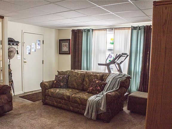 5th image of 29 Hallowell Ln