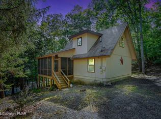 105 Dover Dr, Bushkill, PA 18324