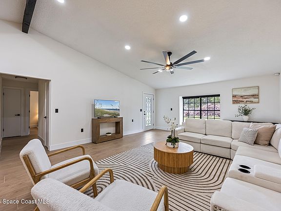 5th image of 3640 Orlando Ave