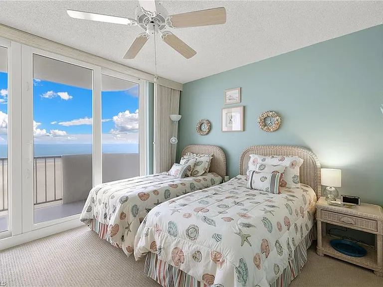 140 Seaview Ct #S902 — Photo 14