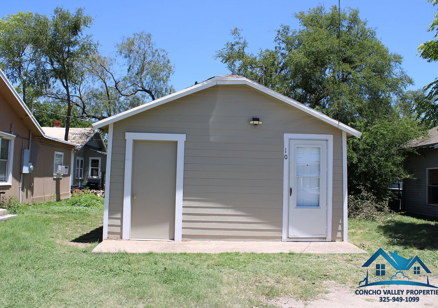 For Rent — Photo 1
