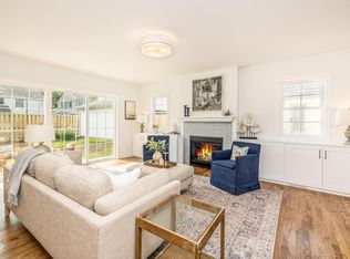 6117 N Shoreland Ave, Whitefish Bay, WI 53217