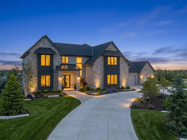 5030 S 223rd Plz, Elkhorn, NE 68022