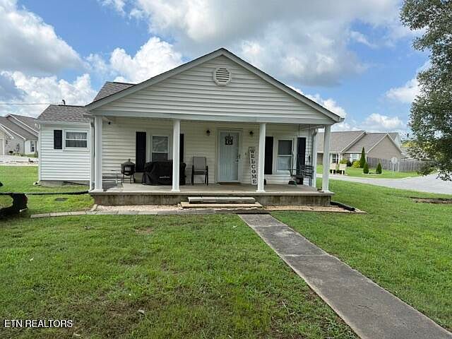 1st image of 2105 Farris Rd