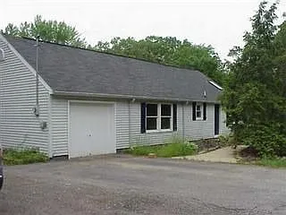 2467 Howland Wilson Rd photo 1