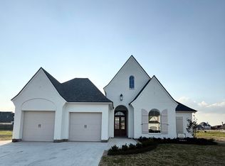 102 Saltmeadow Ln, Lafayette, LA 70508