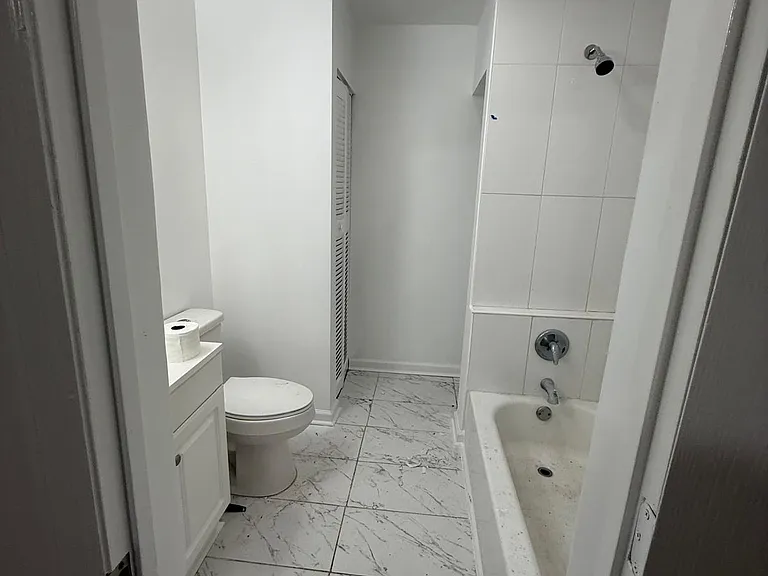 6343 Westbury Rd — Photo 11