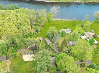 100 River View Ln, Shohola, PA 18458