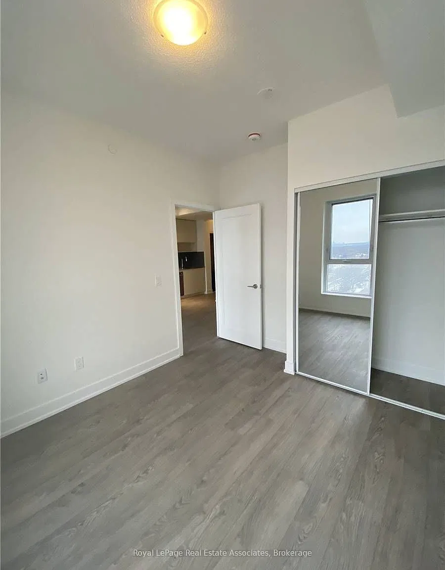 1 bed, $2,000 — Photo 4