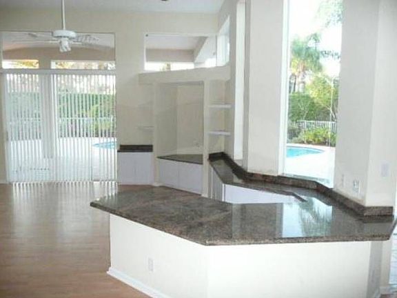 4th image of 6549 Windsor Dr