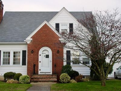 30 Forest Ave, Cranston, RI, 02910