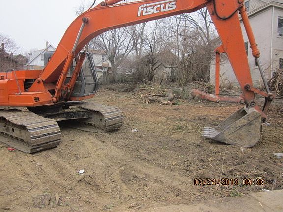 3rd image of 1019 Winfield Ave