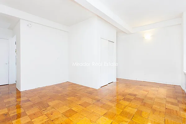 Rented by Mirador Real Estate | media 17