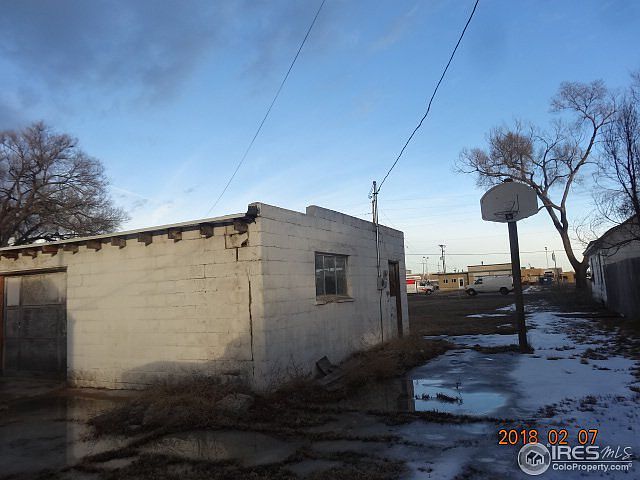 2nd image of 909 Sidney Ave