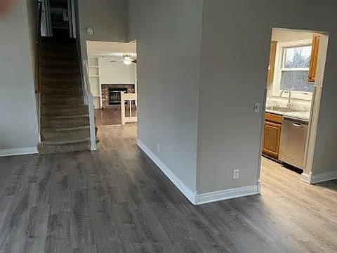 1120 Windridge Dr — Photo 1