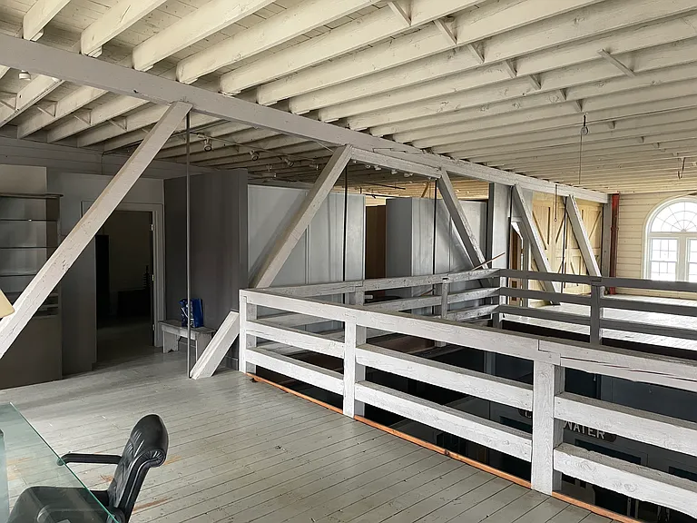 705-707 Cherry Aly — Photo 9