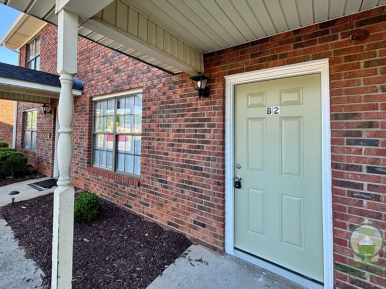 1216 N Main St #B2 — Photo 2