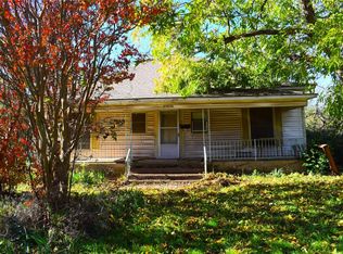 409 N Douglas Ave, Cleburne, TX 76033