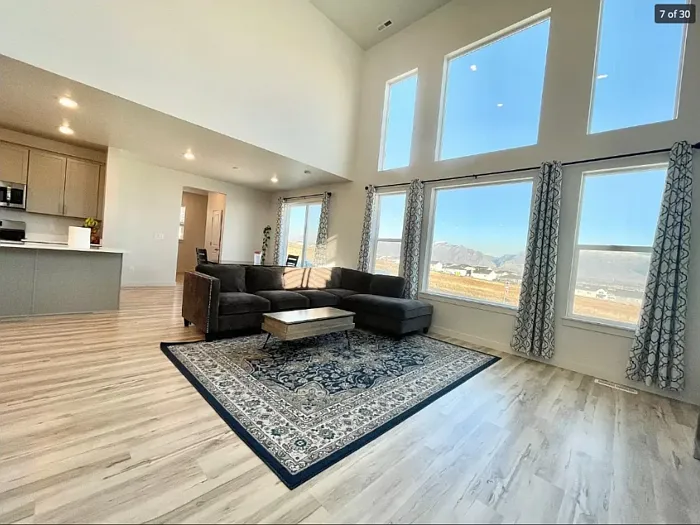 2162 Cloverleaf Way — Photo 10