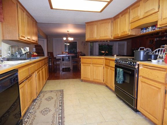 5th image of 1044 Kokanee Ln